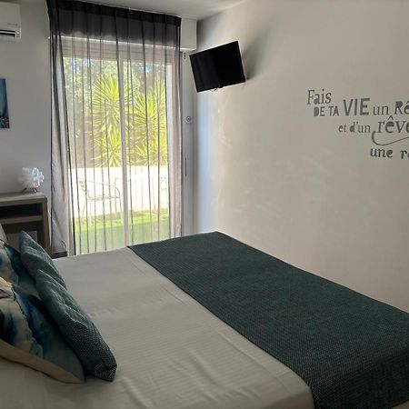 Hotel La Voile Борм-ле-Мімоза Екстер'єр фото